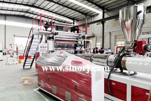 PVC仿大理石板生產線試機成功發(fā)貨越南