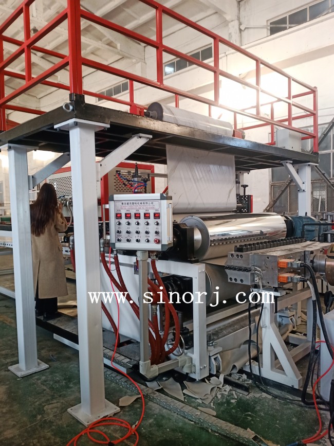 各種設(shè)備工廠試機(jī)中。。。UV板生產(chǎn)線、門板生產(chǎn)線、格柵板生產(chǎn)線、木飾面生產(chǎn)線。。。。。。